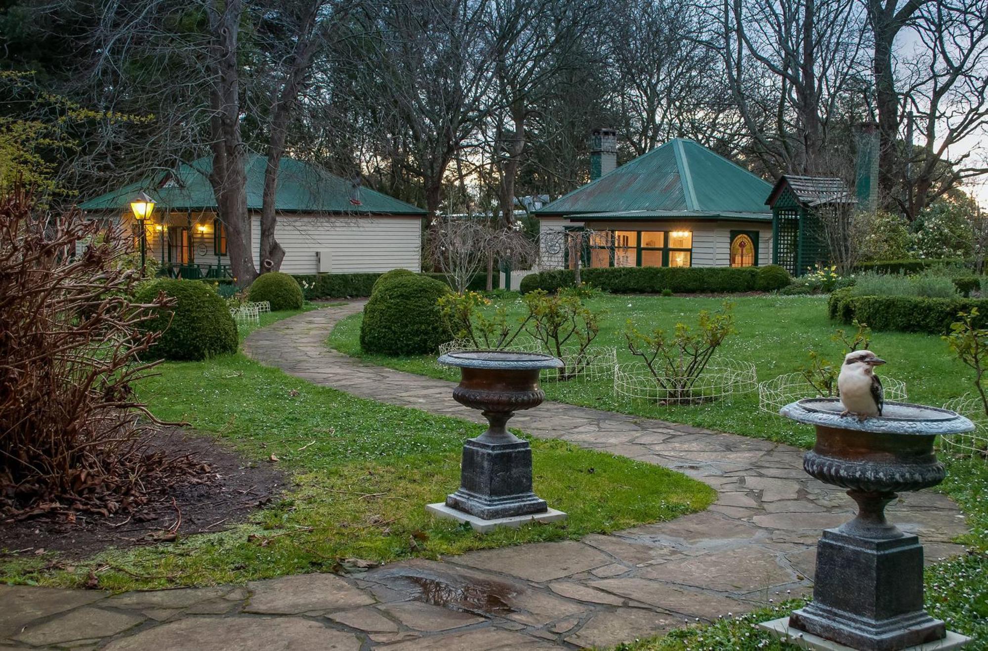 Villa Moulton Park Estate - *